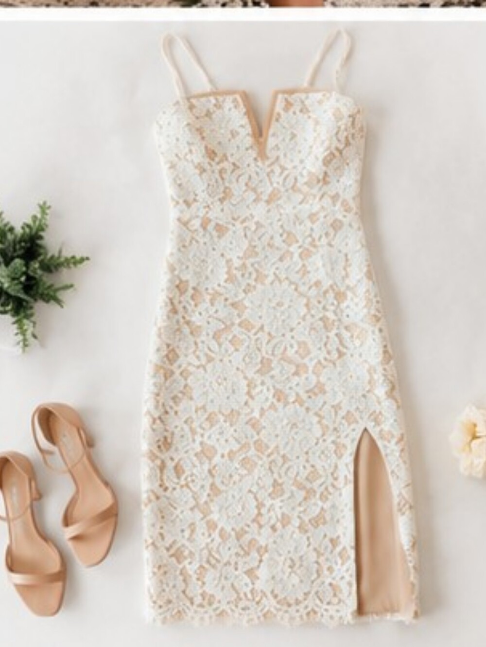 Lulus Cream Lace‎ Bodycon Midi Dress Nude Lining Side Slit Size Small